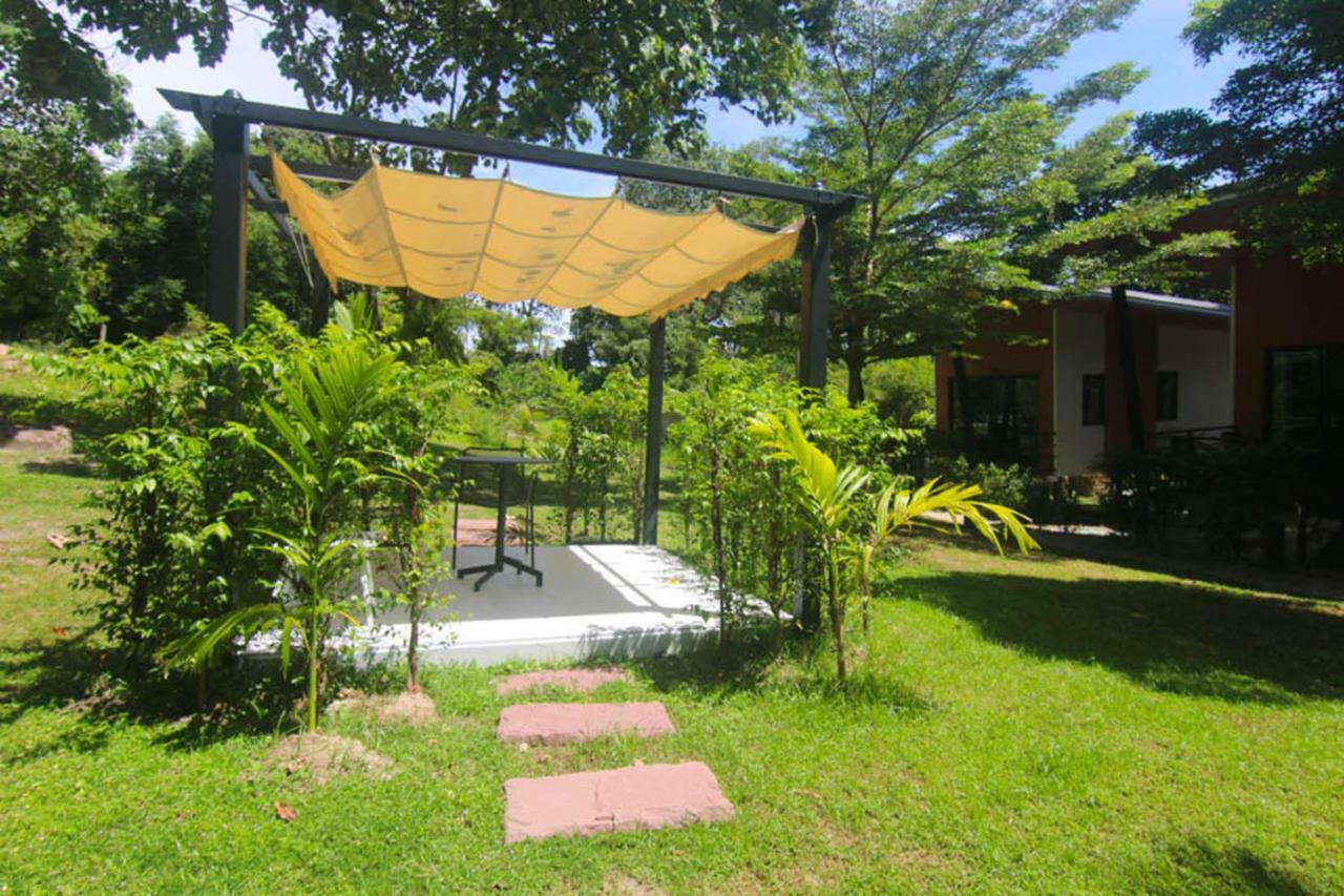 Plawan Lipe Resort Ngoại thất bức ảnh
